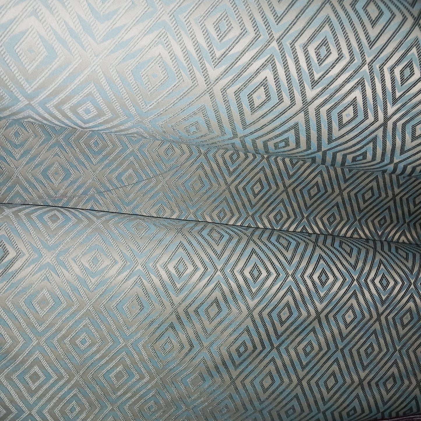 Tela satinada boho nude o aguamarina.con doble de ancho.Envío gratis.El precio es por metro lineal.MODELO BOHO EN AMBOS COLORES.