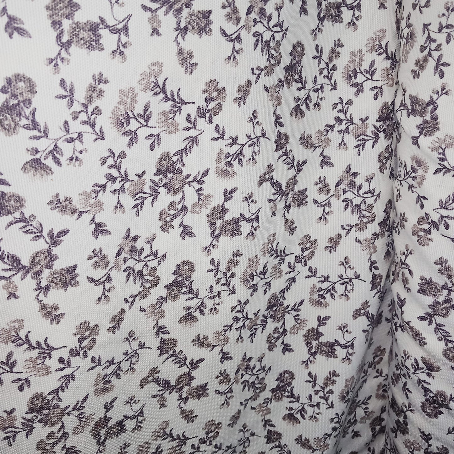 Tela algodón flores tierra con doble de ancho.Envío gratis.El precio es por metro lineal.MODELO FLORES TIERRA.