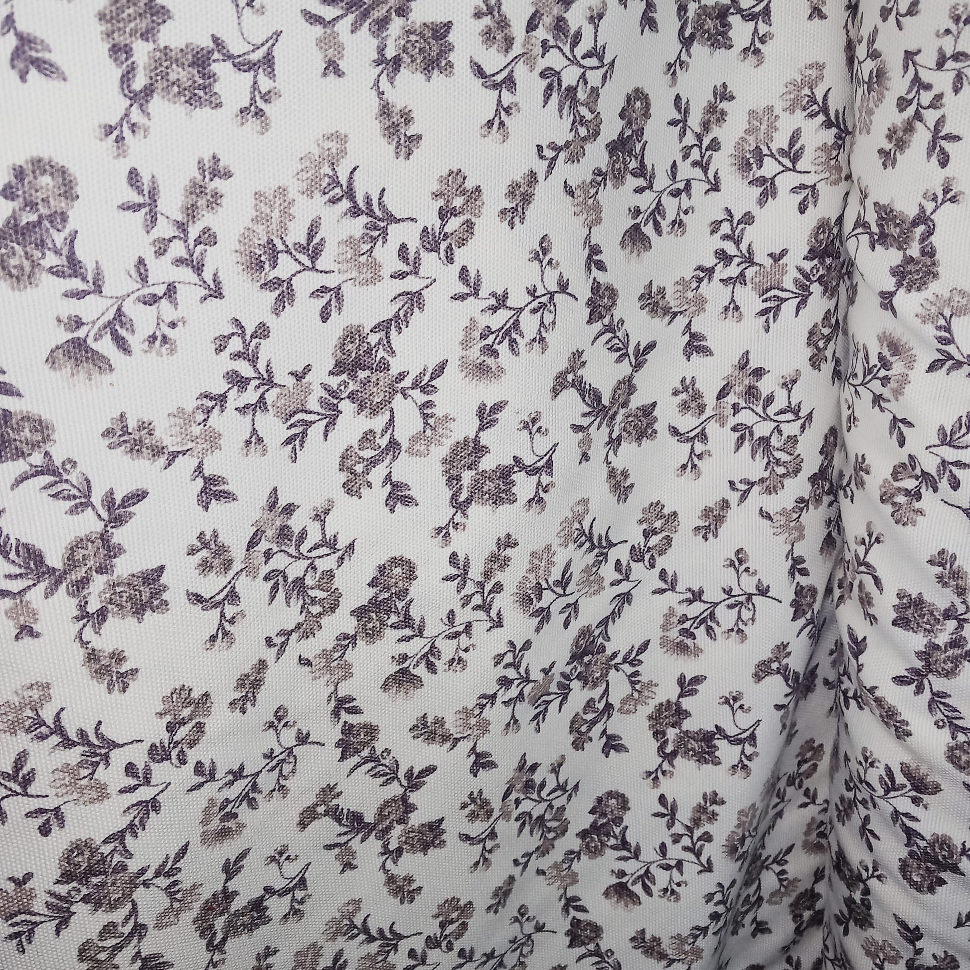 Tela algodón flores tierra con doble de ancho.Envío gratis.El precio es por metro lineal.MODELO FLORES TIERRA.