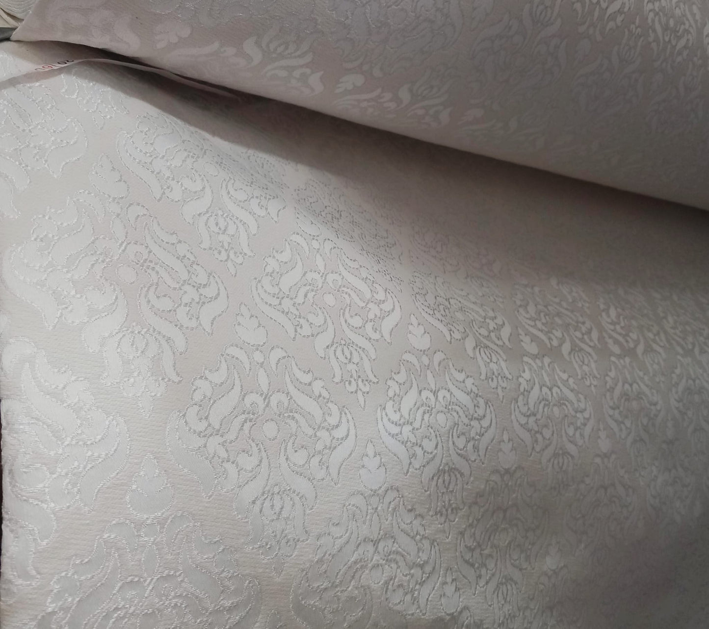 Tela Saree con doble de ancho.Envío gratis.El precio es por metro lineal.MODELO SAREE ELEGANCE.