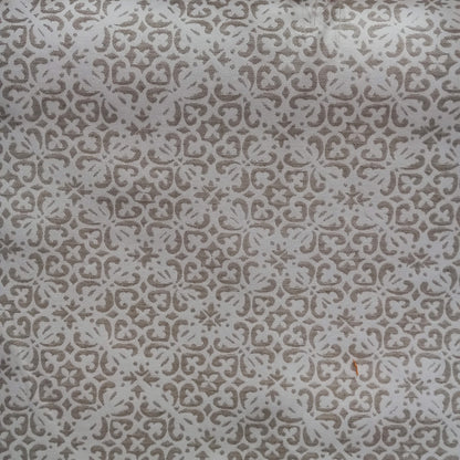 Tela modelo discreto con doble de ancho.Envío gratis.El precio es por metro lineal.MODELO NEPAL BEIG.