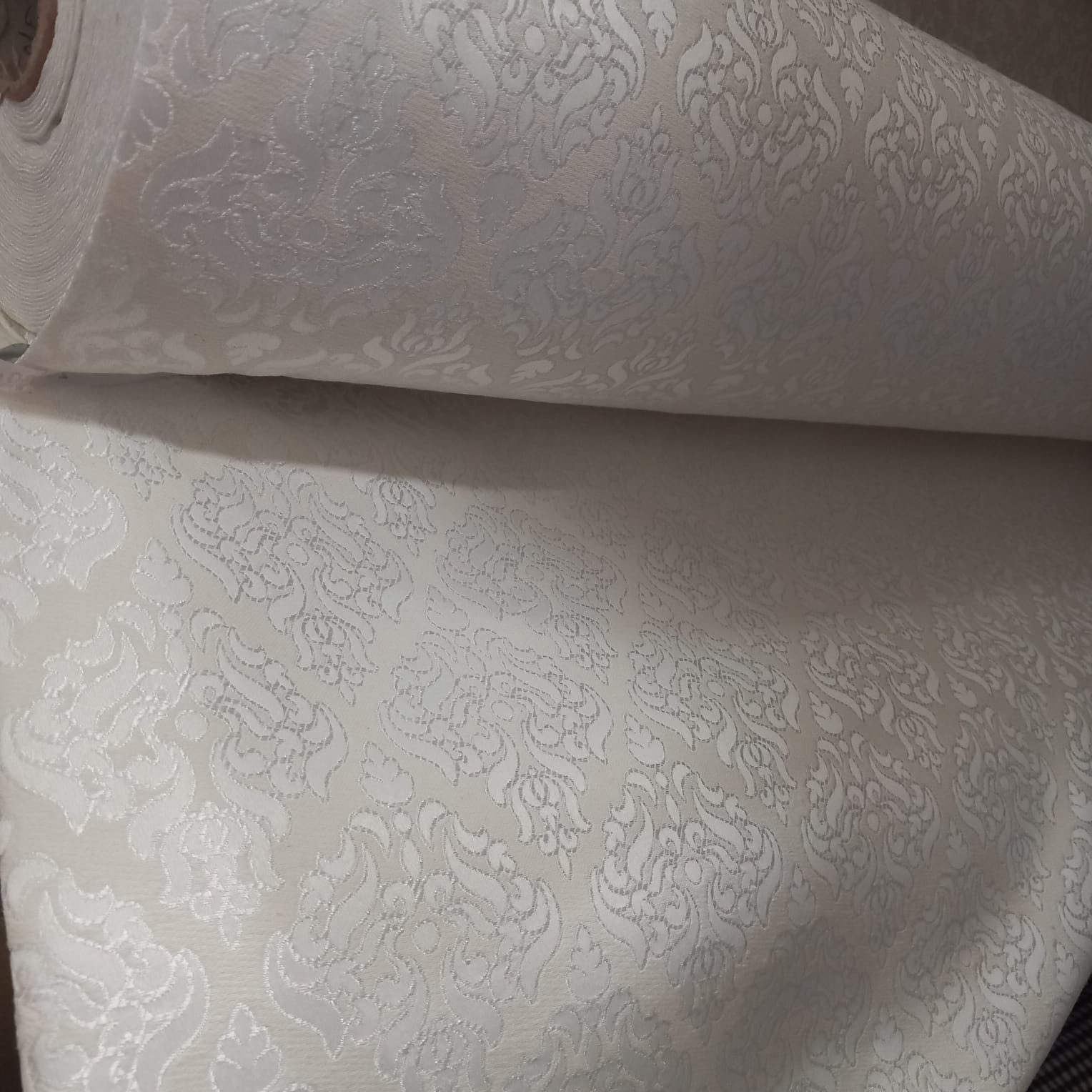 Tela Saree con doble de ancho.Envío gratis.El precio es por metro lineal.MODELO SAREE ELEGANCE.