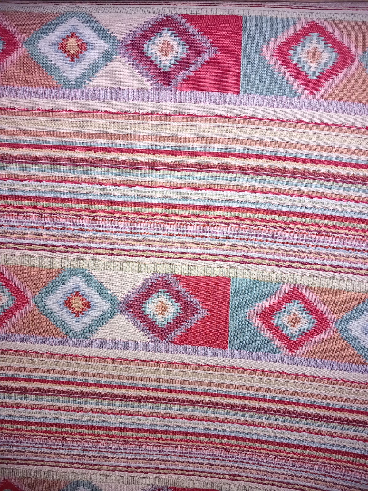 Tela modelo étnica con doble de ancho.Envío gratis.El precio es por metro lineal.MODELO IBIZA.