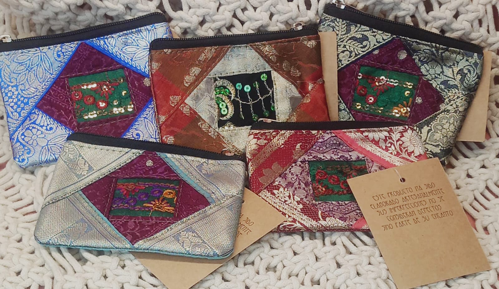 MONEDEROS VARANASI SEDOSOS ÚNICOS ARTESANALES,ENVÍO GRATIS SIN PEDIDO MÍNIMO.