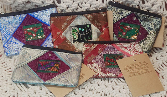 MONEDEROS VARANASI SEDOSOS ÚNICOS ARTESANALES,ENVÍO GRATIS SIN PEDIDO MÍNIMO.