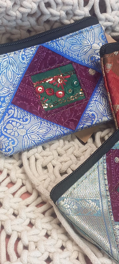 MONEDEROS VARANASI SEDOSOS ÚNICOS ARTESANALES,ENVÍO GRATIS SIN PEDIDO MÍNIMO.