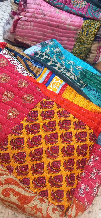 NECESER PATCHWORK 20X30CM.ARTESANÍA Y EXCLUSIVIDAD DE AHÍ SU MAGIA,JOYA TEXTIL. ENVÍO GRATIS.