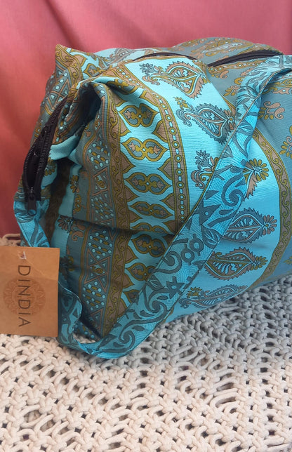 Bolso india de escapada, fin de semana,playa,montaña, gimansio...Con cremallera.Modelo Agama.