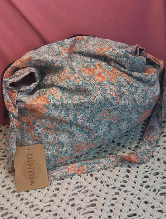 Bolso india 100%artesanía India...Con cremallera.Modelo Veda,es envío gratis sin pedido mínimo.