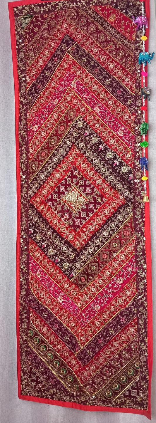 JOYA TEXTIL 150CMX50CM BORDADA ARTESANALMENTE EN INDIA CON AMOR. ENVÍO GRATIS SIN PEDIDO MÍNIMO.