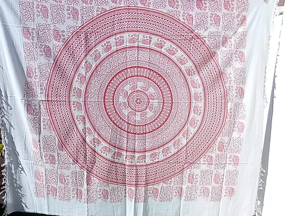 MULTIUSOS PLAID CUBRE ELFANTES CON ROJO EN ALGODÓN NATURAL ARTESANALMENTE HECHO EN INDIA. ENVÍO GRATIS SIN PEDIDO MÍNIMO.