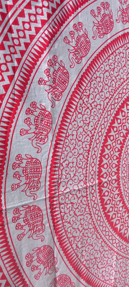 MULTIUSOS PLAID CUBRE ELFANTES CON ROJO EN ALGODÓN NATURAL ARTESANALMENTE HECHO EN INDIA. ENVÍO GRATIS SIN PEDIDO MÍNIMO.