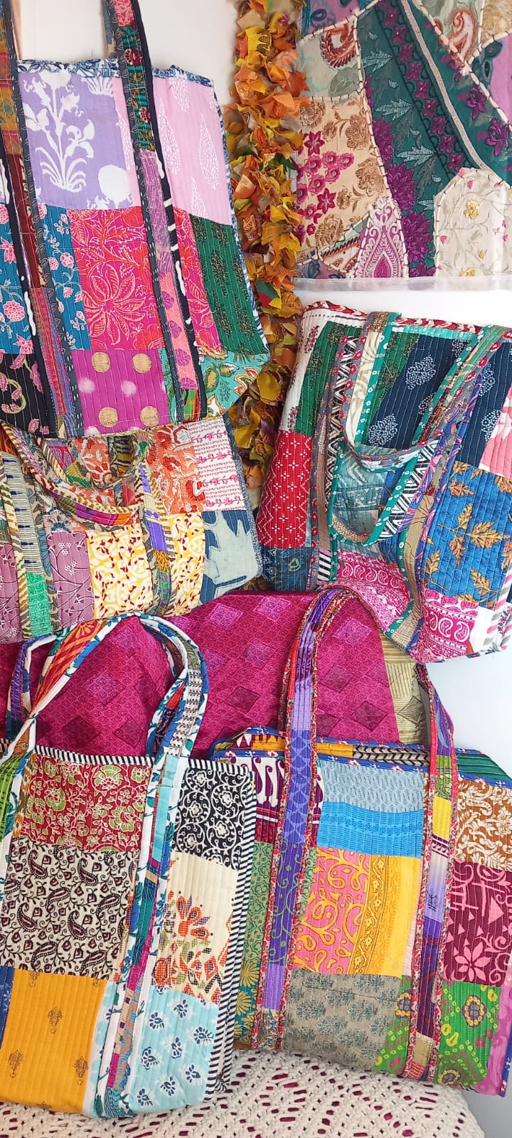 BOLSO REVERSIBLE CON CREMALLERA PATCHWORK MODELO SRI NAGAR,ENVÍO GRATIS SIN PEDIDO MÍNIMO.