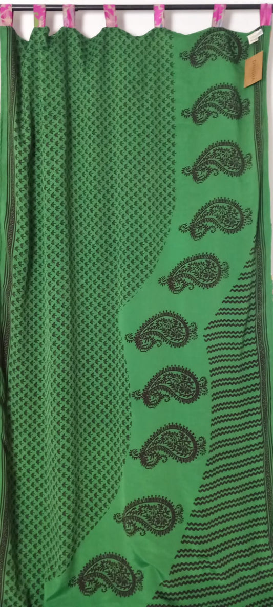 CORTINA CONFECCIONADA REVERSIBLE CON TRABILLAS EN PATCKWORK,PIEZAS VIBRANTES EN COLOR DE LA INDIA.ENVÍO GRATIS.