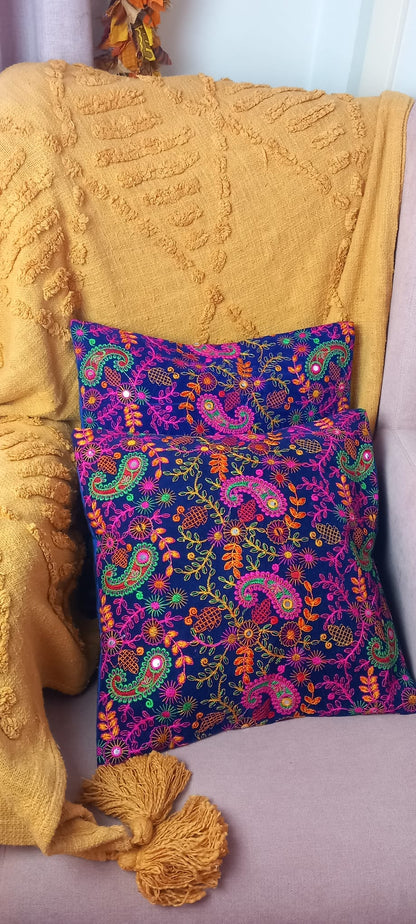FUNDA DE COJÍN CACHEMIRE AZUL 40X40CM ESENCIA DE INDIA BORADO A MANO CON PERSONALIDAD Y AUTENTICIDAD.ENVÍO GRATIS SIN PEDIDO MÍNIMO.