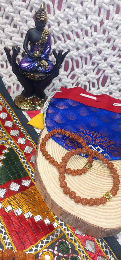PULSERA CON BUDA Y RUDRAKSHA PIEZA ARTESANAL IRRESISTIBLE CON FUERZA ESPIRITUAL.ENVÍO GRATIS SIN PEDIDO MÍNIMO.