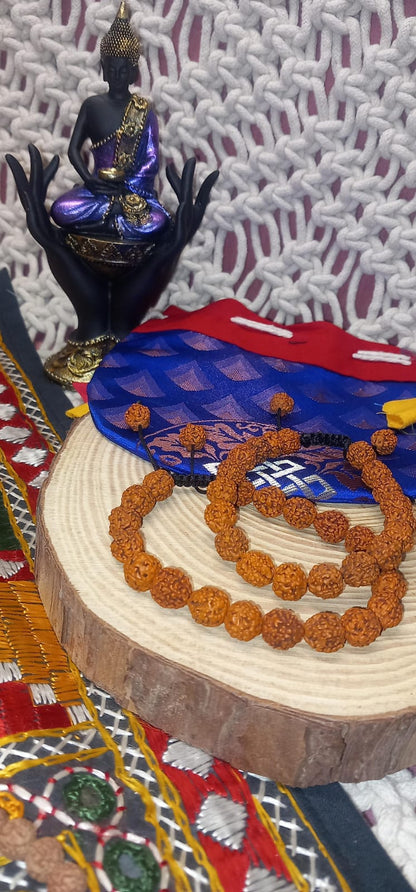 PULSERA MALA RUDRAKSHA PIENZA CON ALMA Y PROPÓSITO,HECHA ARTESANALMENTE.ENVÍO GRATIS SIN PEDIDO MÍNIMO.