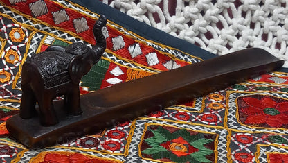 INCENSARIO DE ELEFANTE CON LA TROMPA HACIA ARRIBA ARTESALMANENTE ELABORADO EN TAILANDIA.ENVÍO GRATIS SIN PEDIDO MÍNIMO.