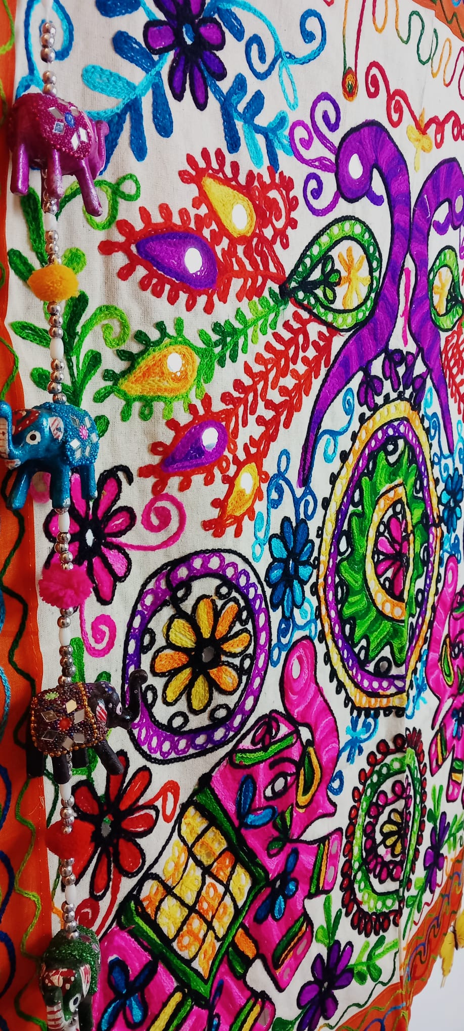 TAPIZ TEXTIL 90X90CM CON SÍMBOLO DE PROTECCIÓN,SABIDURÍA Y FORTUNA. BELLEZA ARTESANAL A MANO EN INDIA.ENVÍO GRATIS SIN PEDIDO MÍNMO