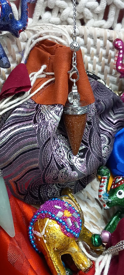 Péndulo ÁGATA MARRÓN,energía emocional y cósmica. **INCLUYE BOLSA DE NEPAL HECHA A MANO EN LOS HIMALAYAS**ENVÍO GRATIS SIN PEDIDO MÍNIMO.