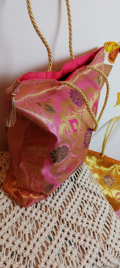 Bolsos Tote seda,artesanía India,envío gratis y precio sin competencia.Piezas exclusivas con boho vibes.