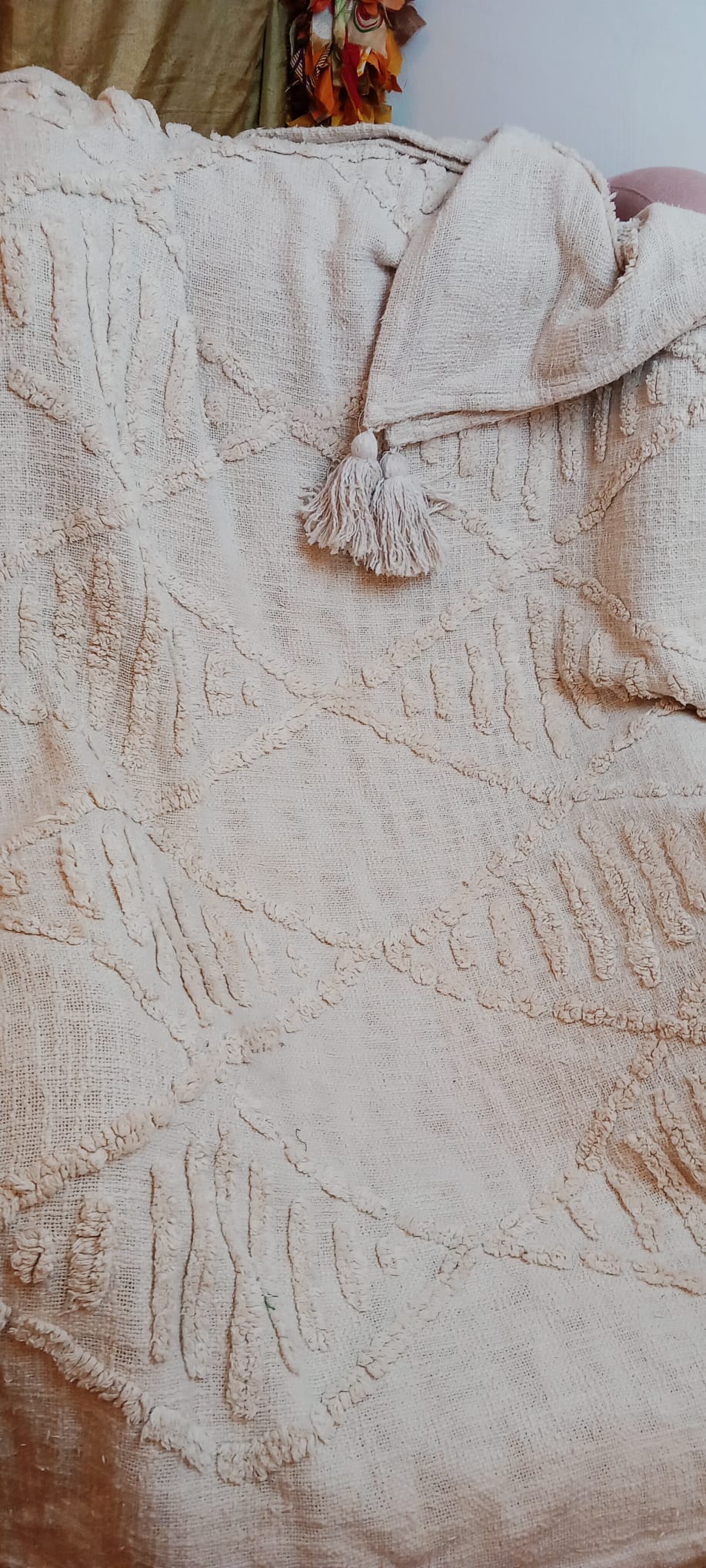 JARAPA PLAID ALON BEIG HUESO Plaid de Algodón con borlas en las esquinas.PRECIO SIN COMPETENCIA.Envío Gratis.