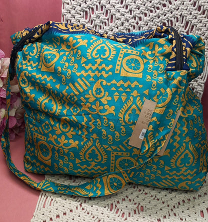 BOLSO CON PEQUEÑA TARA ARTESANAL CON CREMALLERA INDIA AUTÉNTICO CON MÁGICOS COLORES.ENVÍO GRATIS SIN PEDIDO MÍNIMO.