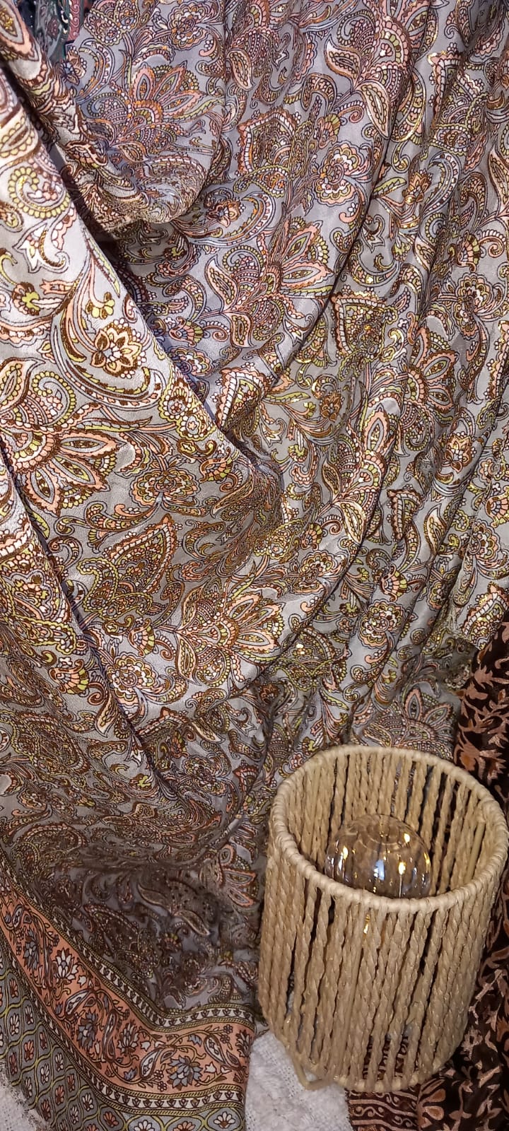 TELAS SEDOSAS SAREE,TESORO TEXTIL LLENO DE HISTORIA Y TRADICIÓN.ENVÍO GRATIS SIN PEDIDO MÍNIMO.