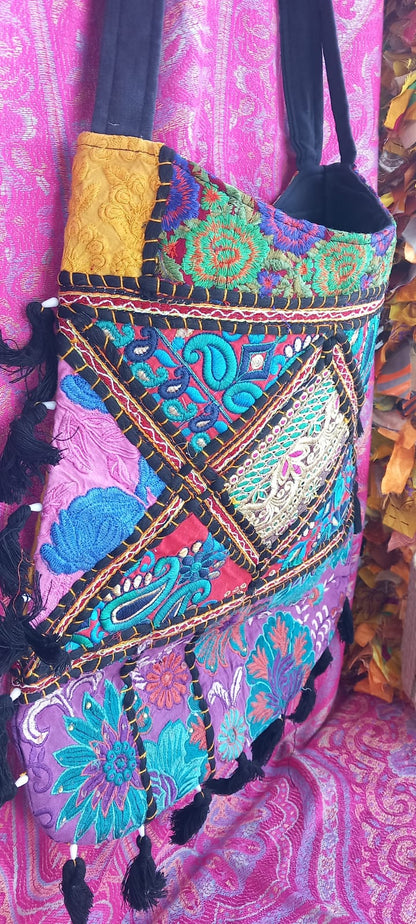 UN BOLSO CON ALMA,SIGNIFICADO Y ESTILO ÚNICO.BOLSO AGRA NAYA.ENVÍO GRATIS SIN PEDIDO MÍNIMO.