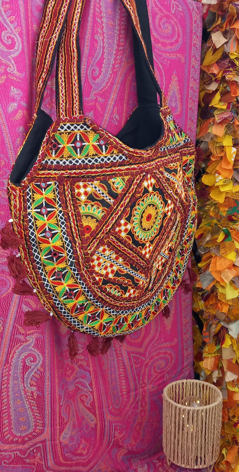 BOLSO FRAME IRO JAIPUR DA UN TOQUE DE EXCLUSIVIDAD Y COLOR EN TU VIDA.ENVÍO GRATIS SIN PEDIDO MÍNIMO.