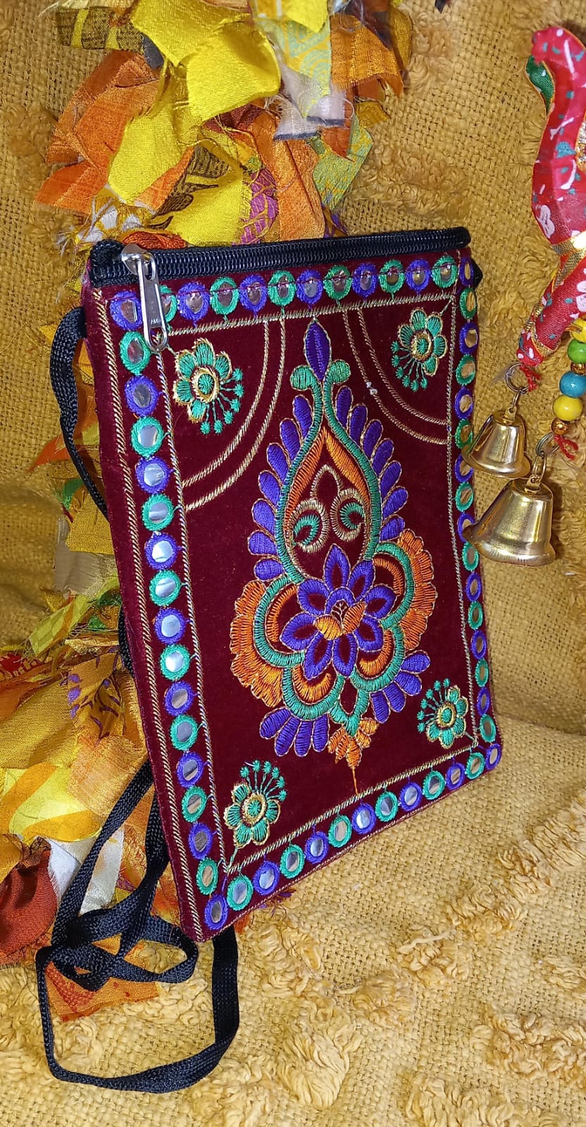 BOLSOS CLUTCH VELVET ACCESORIO ÚNICO Y ARTESANAL,UNA JOYA TEXTIL CON ENVÍO GRATIS SIN PEDIDO MÍNIMO.