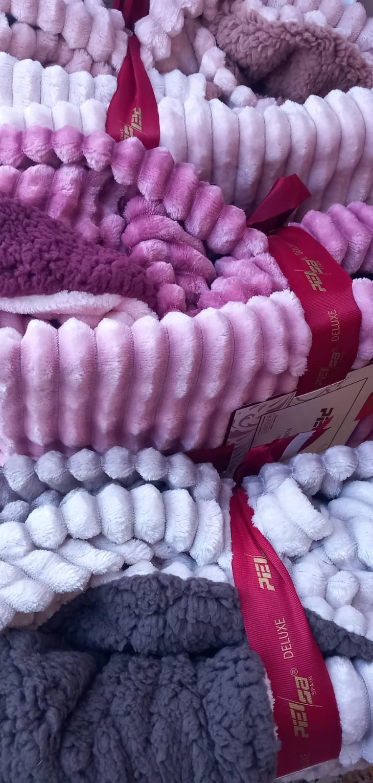 MANTAS ACOLCHADAS A DOBLE CARA CON SHERPA DELUXE EN VARIOS COLORES MÁGICOS.ENVÍO GRATIS SIN PEDIDO MÍNIMO.