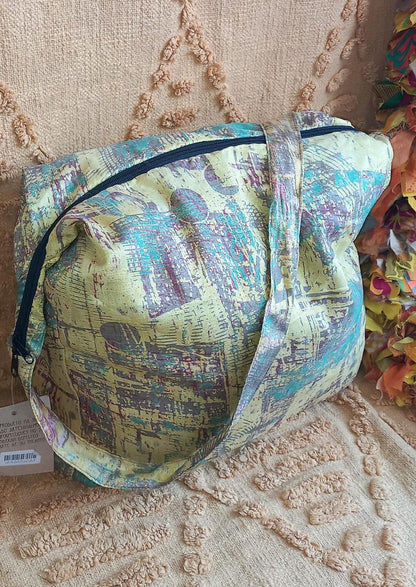 BOLSO SEDA CON CREMALLERA,AUTÉNTICA ARTESANÍA INDIA CON MÁGICOS COLORES.ENVÍO GRATIS SIN PEDIDO MÍNIMO.