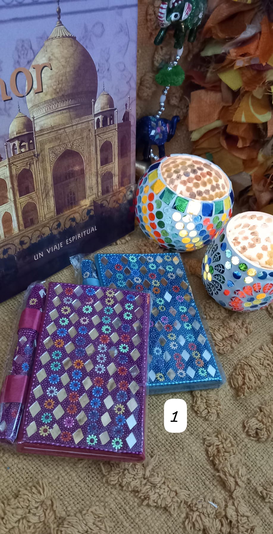 2 LIBRETAS Y 2 BOLIS SET IMPRENSCINDIBLE HECHO A MANO EN INDIA**EL PRECIO DE 9.99€ ES POR 2 SET DE LIBRETA Y BOLI. EN TOTAL POR 9.99€ RECIBIRÁ 2 LIBRETAS Y SUS 2 BOLIS**
