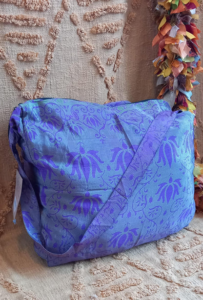 BOLSO SEDA CON CREMALLERA,AUTÉNTICA ARTESANÍA INDIA CON MÁGICOS COLORES.ENVÍO GRATIS SIN PEDIDO MÍNIMO.