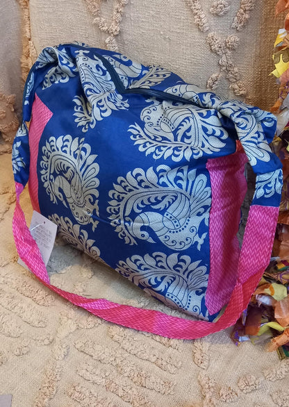 BOLSO SEDA CON CREMALLERA,AUTÉNTICA ARTESANÍA INDIA CON MÁGICOS COLORES.ENVÍO GRATIS SIN PEDIDO MÍNIMO.