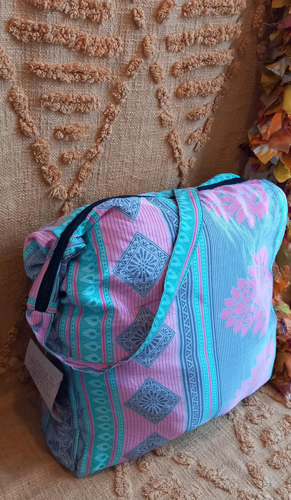 BOLSO SEDA CON CREMALLERA,AUTÉNTICA ARTESANÍA INDIA CON MÁGICOS COLORES.ENVÍO GRATIS SIN PEDIDO MÍNIMO.