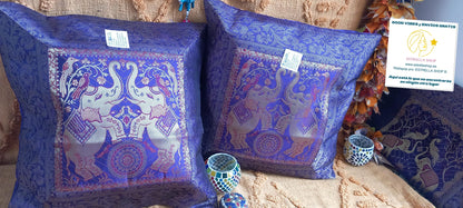 PACK 2 FUNDAS DE COJÍN SEDA INDIA TEJIDO TRADICIONAL INDIA COLORES VIBRANTES ELEFANTES DE JAIPUR. ENVÍO GRATIS SIN PEDIDO MÍNIMO.