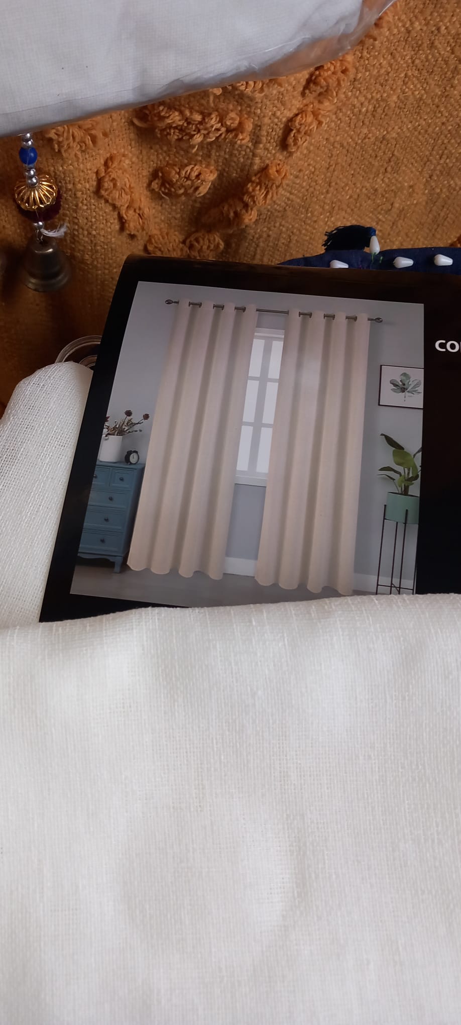 PACK DE 2 CORTINAS DE VISILLO COLOR NATURAL CONFECCIONADAS CON OLLAOS.ENVÍO GRATIS SIN PEDIDO MÍNIMO.