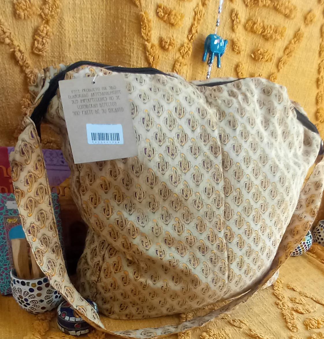 BOLSO SEDA CON CREMALLERA,AUTÉNTICA ARTESANÍA INDIA CON MÁGICOS COLORES.ENVÍO GRATIS SIN PEDIDO MÍNIMO.