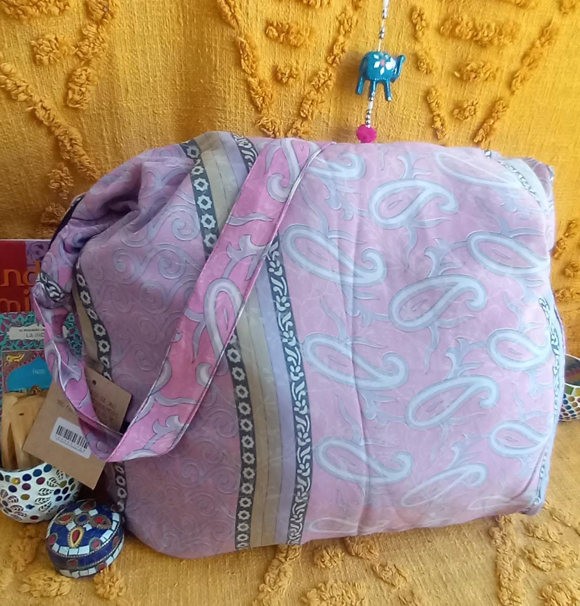 BOLSO SEDA CON CREMALLERA,AUTÉNTICA ARTESANÍA INDIA CON MÁGICOS COLORES.ENVÍO GRATIS SIN PEDIDO MÍNIMO.