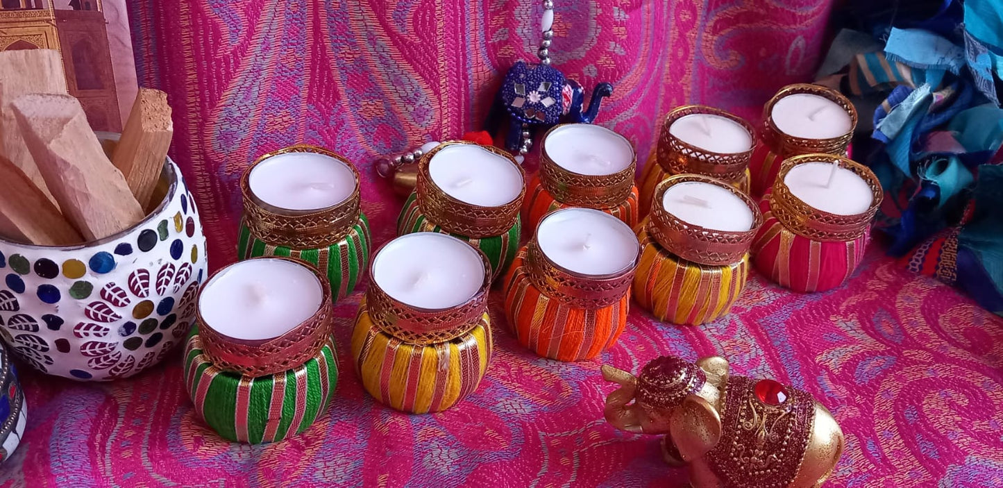 JUEGO DE 2 PORTAVELAS ORIGINALES Y ARTESANALMENTE HECHO A MANO EN INDIA INSPIRADO EN LA ALEGRÍA Y LA BUENA ENERGÍA DE LAS CELEBRACIONES VIBRANTES Y ESPECIALES.ENVÍO GRATIS.