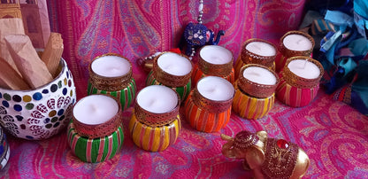 JUEGO DE 2 PORTAVELAS ORIGINALES Y ARTESANALMENTE HECHO A MANO EN INDIA INSPIRADO EN LA ALEGRÍA Y LA BUENA ENERGÍA DE LAS CELEBRACIONES VIBRANTES Y ESPECIALES.ENVÍO GRATIS.