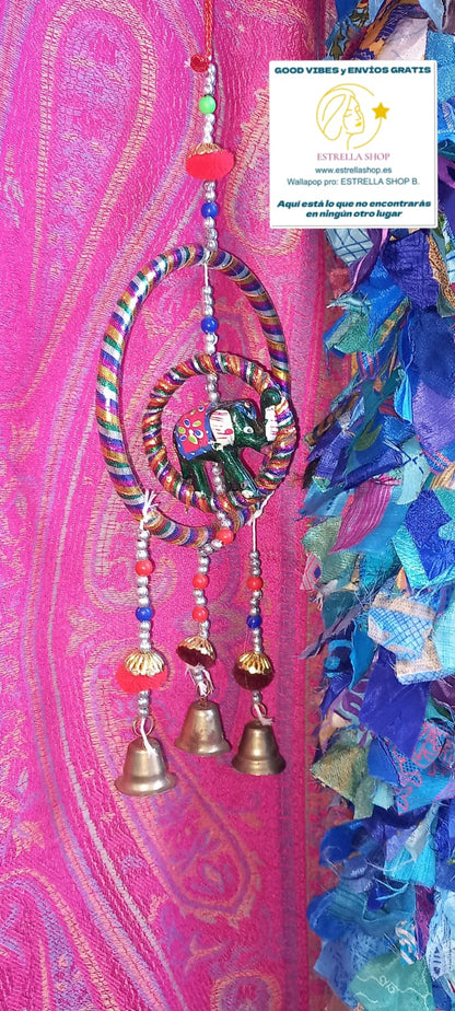 COLGADOR ENCANTADOR QUE COMBINA TRADICIÓN Y TERNURA ARTESANALMENTE ELABORADO EN INDIA.ENVÍO GRATIS SIN PEDIDO MÍNIMO.