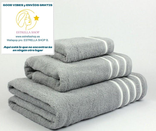 Juego de Toallas CHENILLE 3 Piezas. MUY ABSORBENTES MULLIDAS Y AGRADABLES AL TACTO.

Calidad Rizo 100 % Algodon puro 600 gr./m2

3 Tamaños. Disponible en más colores.&nbsp;

Tocador 30X50cm Lavabo 50X100cm y Ducha Sabana100x150 cm. Fabricantes en Portugal

Envío Gratis.

Modelo Chenille Gris