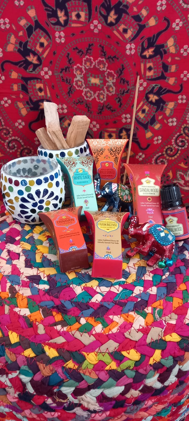 Pack lote de 5 aceites aromáticos Indian Heritage set exclusivo patch perfecto para crear y difundir de manera agradable la calma en la vida cotidiana.Envío gratis sin pedido mínimo.