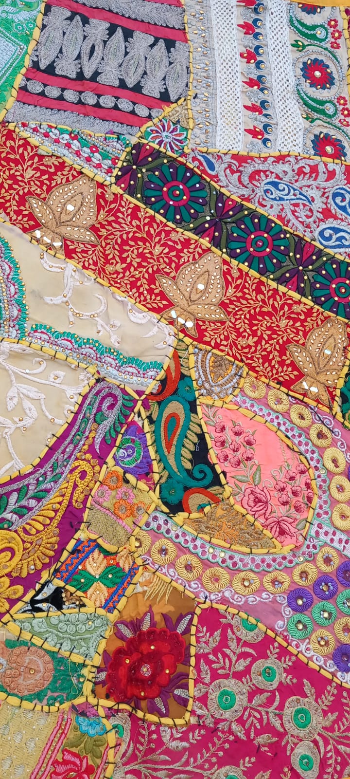 GRAN TAPIZ PATCHWORK DE 150X100CM TAMBIÉN COMO CAMINO,JOYA TEXTIL.ENVÍO GRATIS SIN MÍNIMOS.