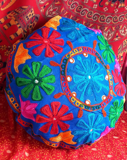 FUNDA DE COJÍN Y/O ZAFU REDONDO 35CM CON CREMALERA TRASERA Y BORDADA DE COLORES SOBRE SAREE INDIA.ENVÍO GRATIS SIN PEDIDO MÍNIMO.