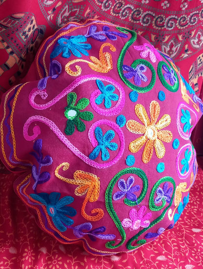 FUNDA DE COJÍN Y/O ZAFU REDONDO 35CM CON CREMALERA TRASERA Y BORDADA DE COLORES SOBRE SAREE INDIA.ENVÍO GRATIS SIN PEDIDO MÍNIMO.