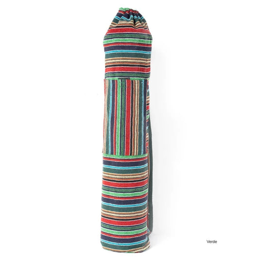 Funda para esterilla de yoga de algodon en alegres rayas.&nbsp;

Características

Largo:72 cms
Orígen: India
MedidasPerimetro exterior: 45 cms